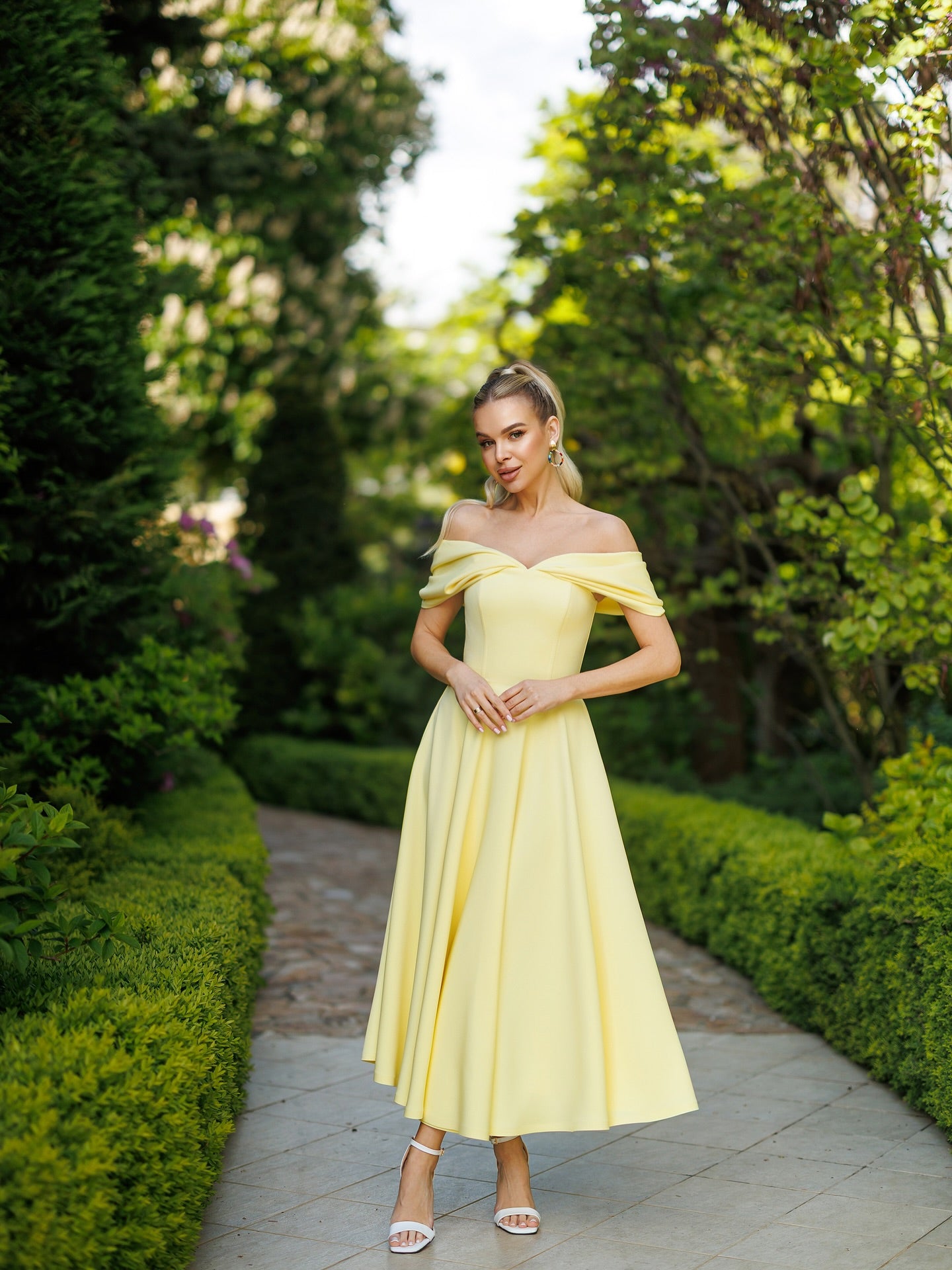 Rochie Aurora, Cu umeri bufanti, Barbie Fabric,