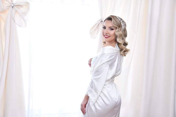 Halat Mireasa cu Dantela 3D, Alb, High-Quality Elegant Satin, Pure White Lace