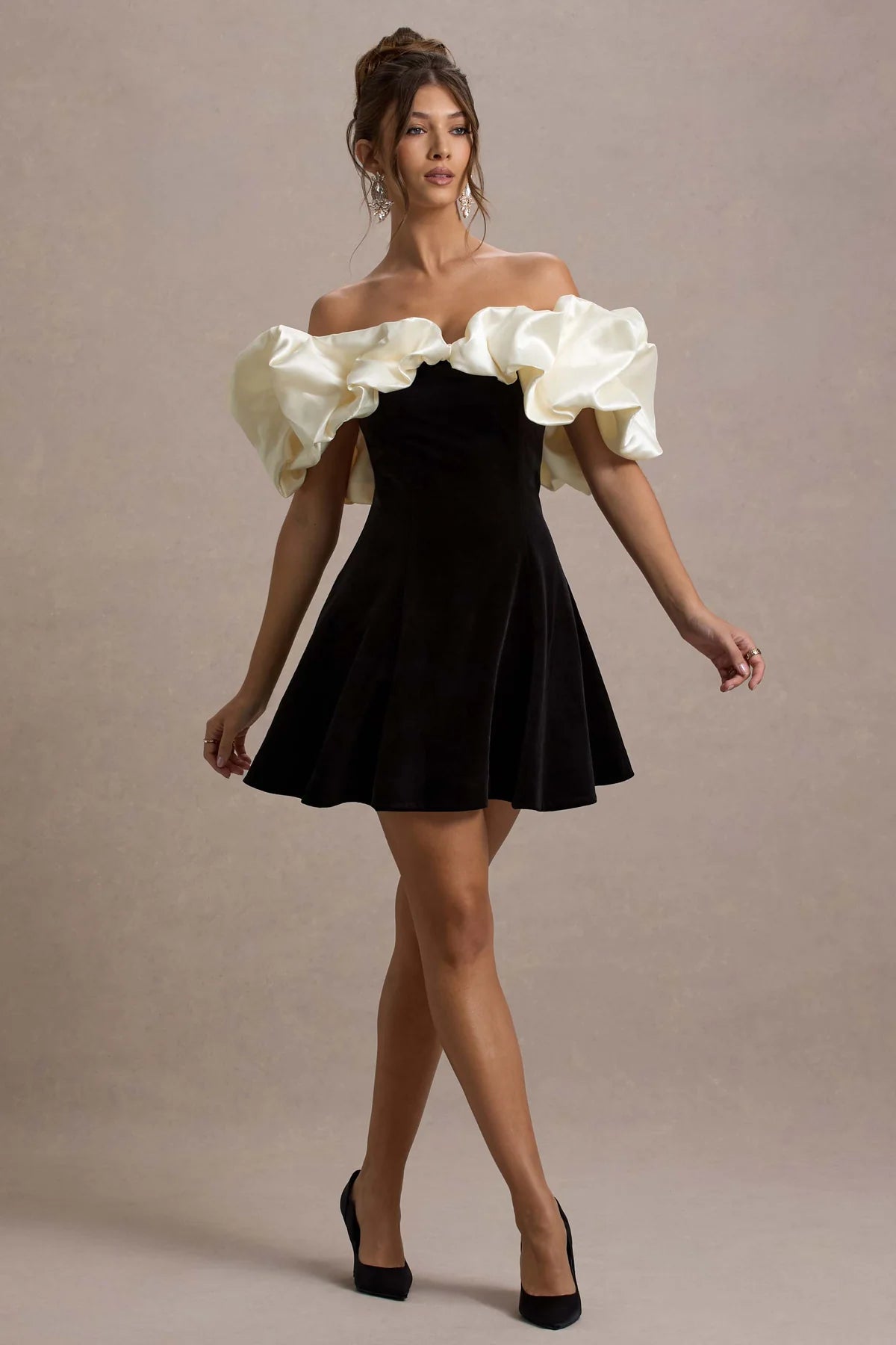 Liora Selene, Elastic Bodycon, Flutter-Shoulder