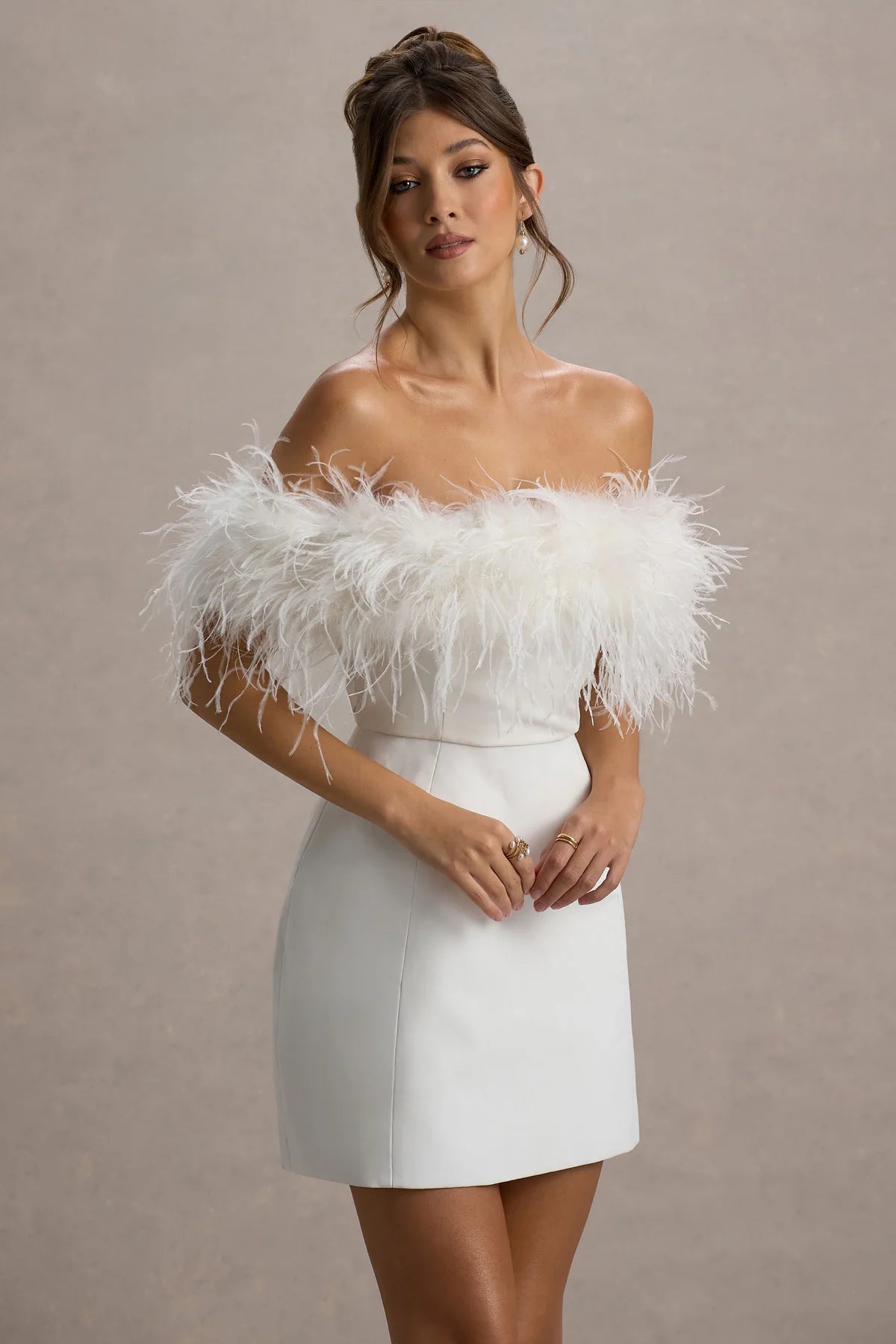 Rochia Hera White, Feathered Silhouett