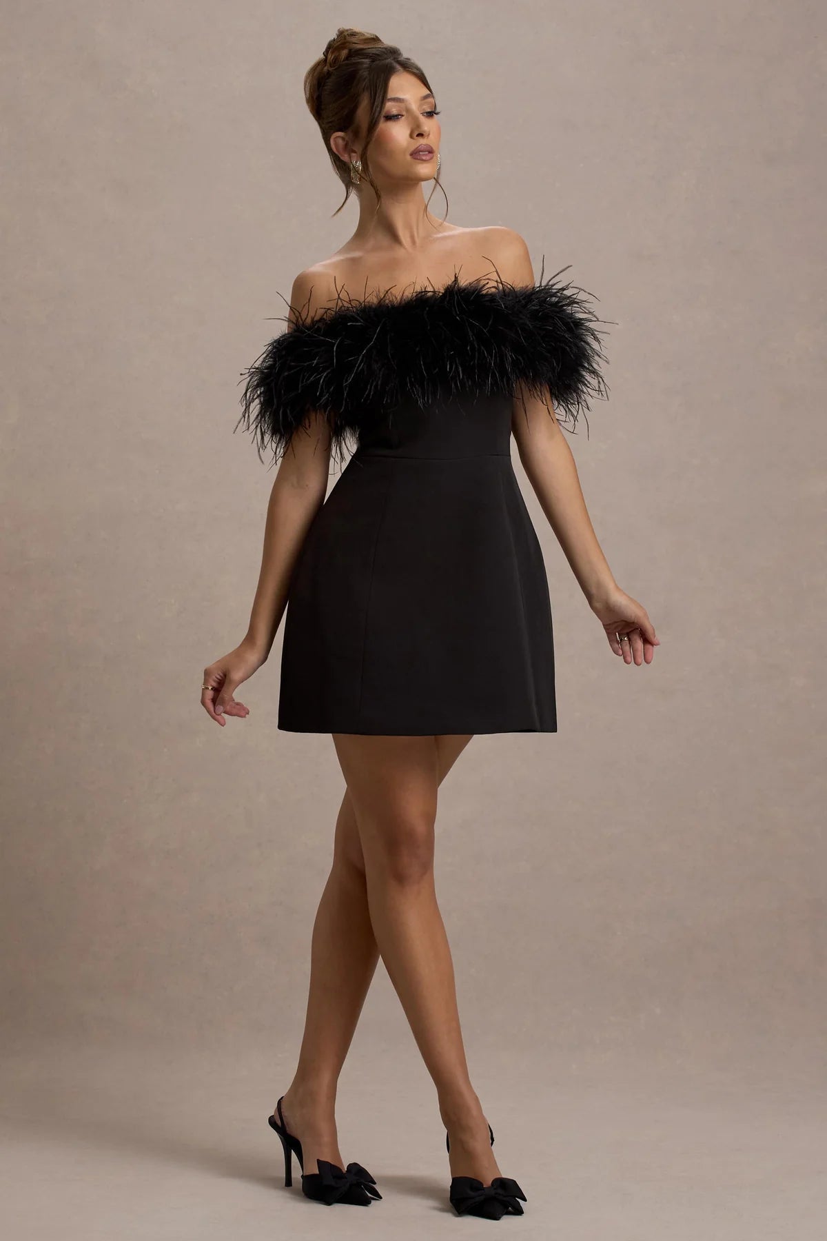 Rochia Hera Noir, Feathered Silhouett